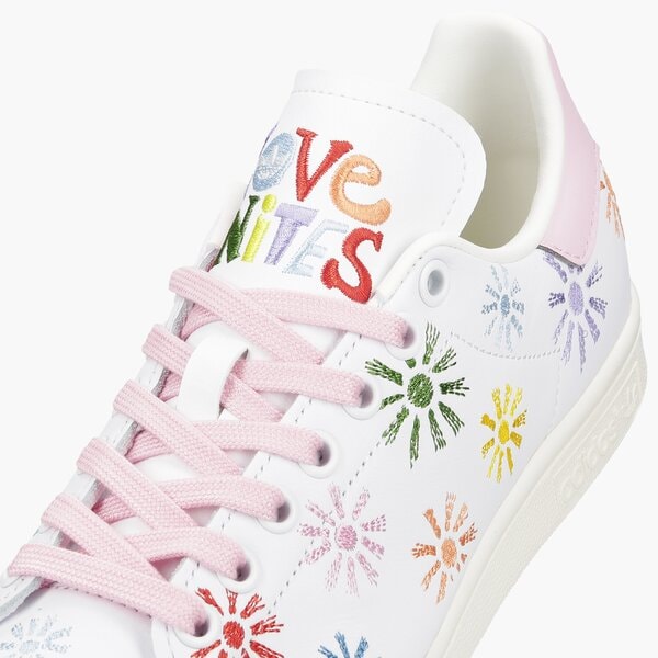 Дамски маратонки ADIDAS STAN SMITH PRIDE gw2417 цвят бял