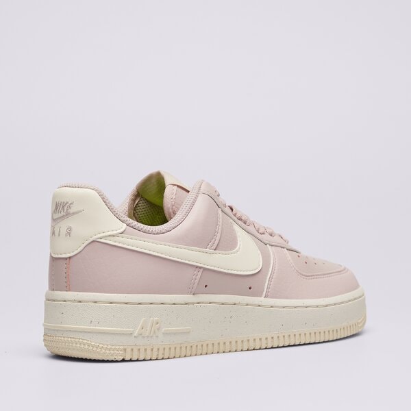 Дамски маратонки NIKE AIR FORCE 1 '07 SE  dv3808-001 цвят виолетов