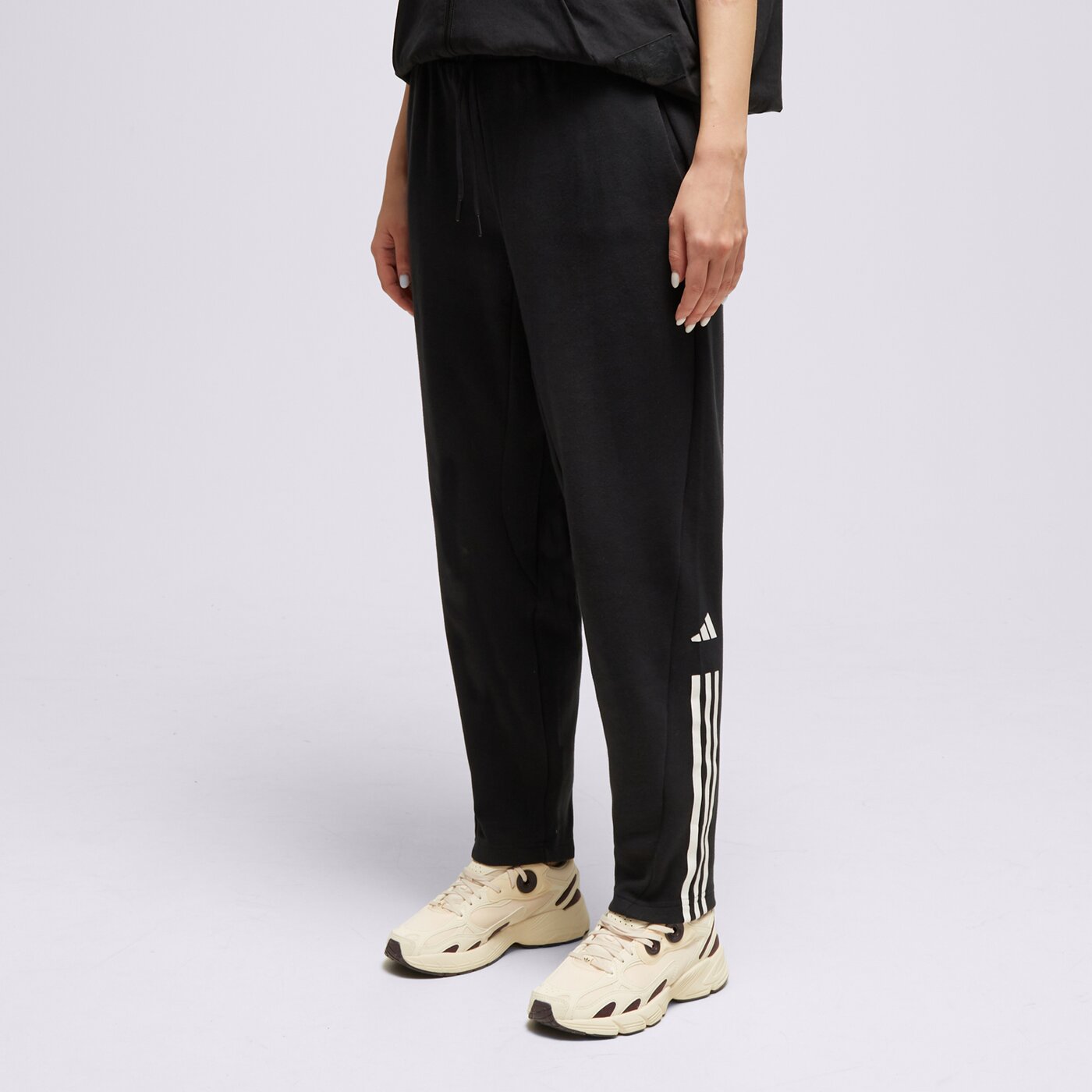 Дамски панталони ADIDAS ПАНТАЛОНИ W TR-ES COT PNT hr7851 цвят черен