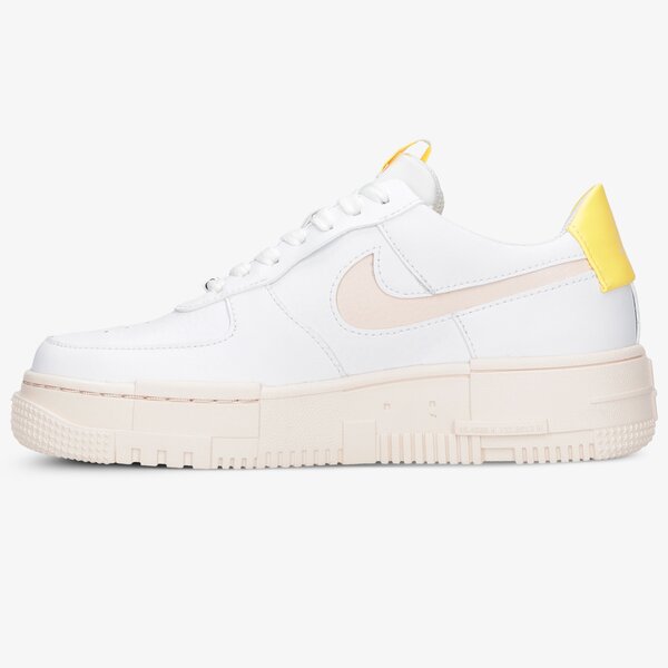 Дамски маратонки NIKE WMNS AF1 PIXEL dm3054-100 цвят многоцветен