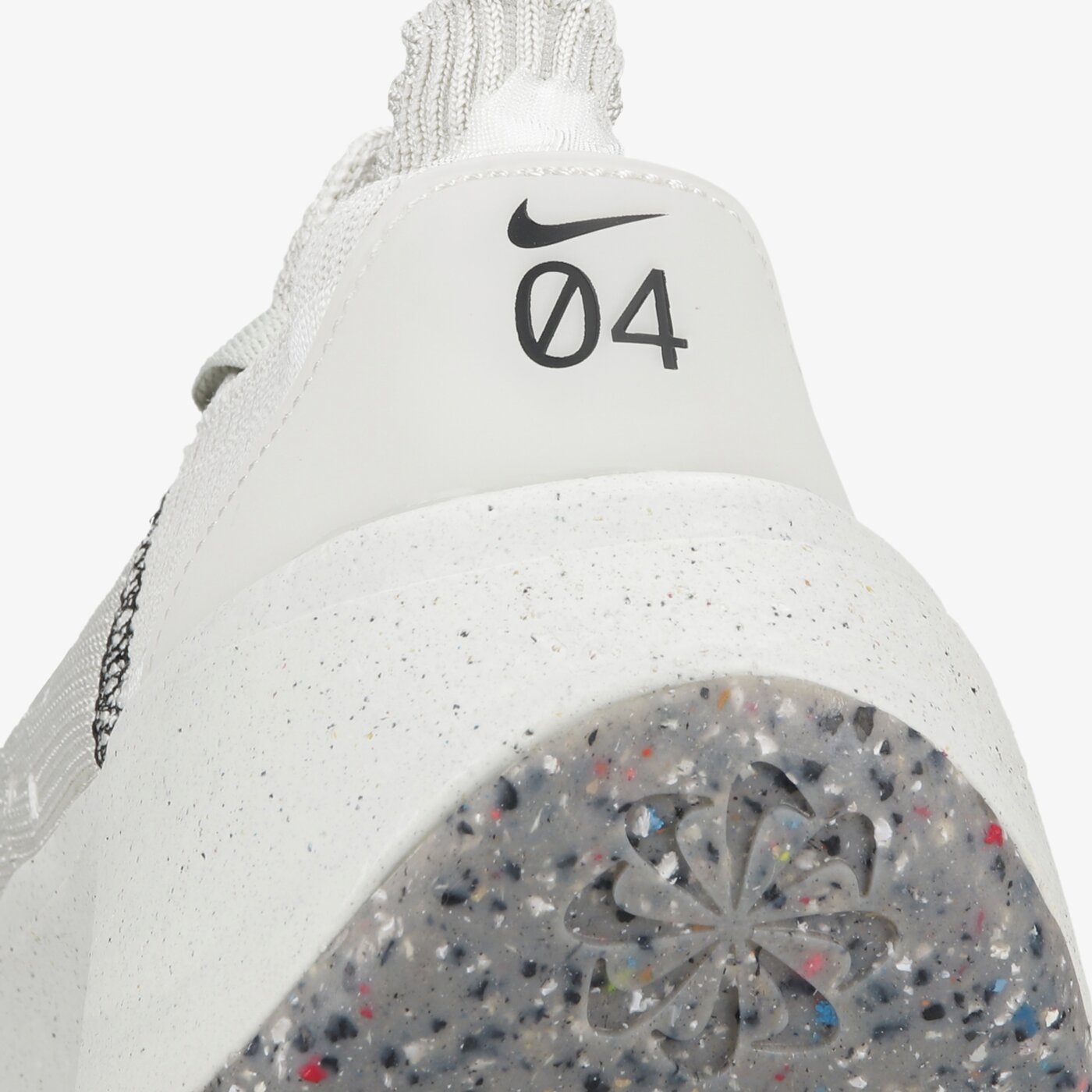 Мъжки маратонки NIKE SPACE HIPPIE 04 dq2897-002 цвят бял