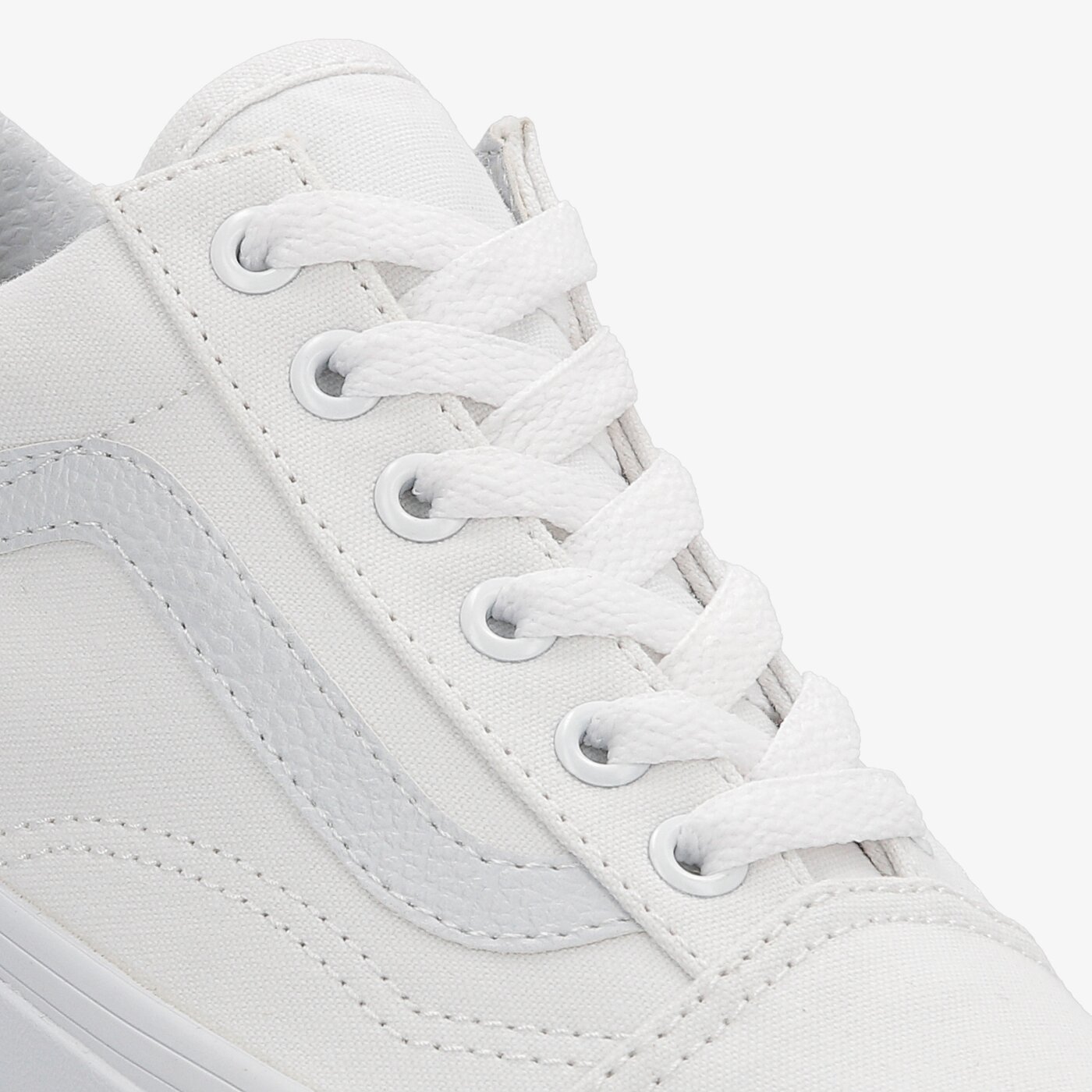 Дамски маратонки VANS OLD SKOOL  vn000d3hw001 цвят бял