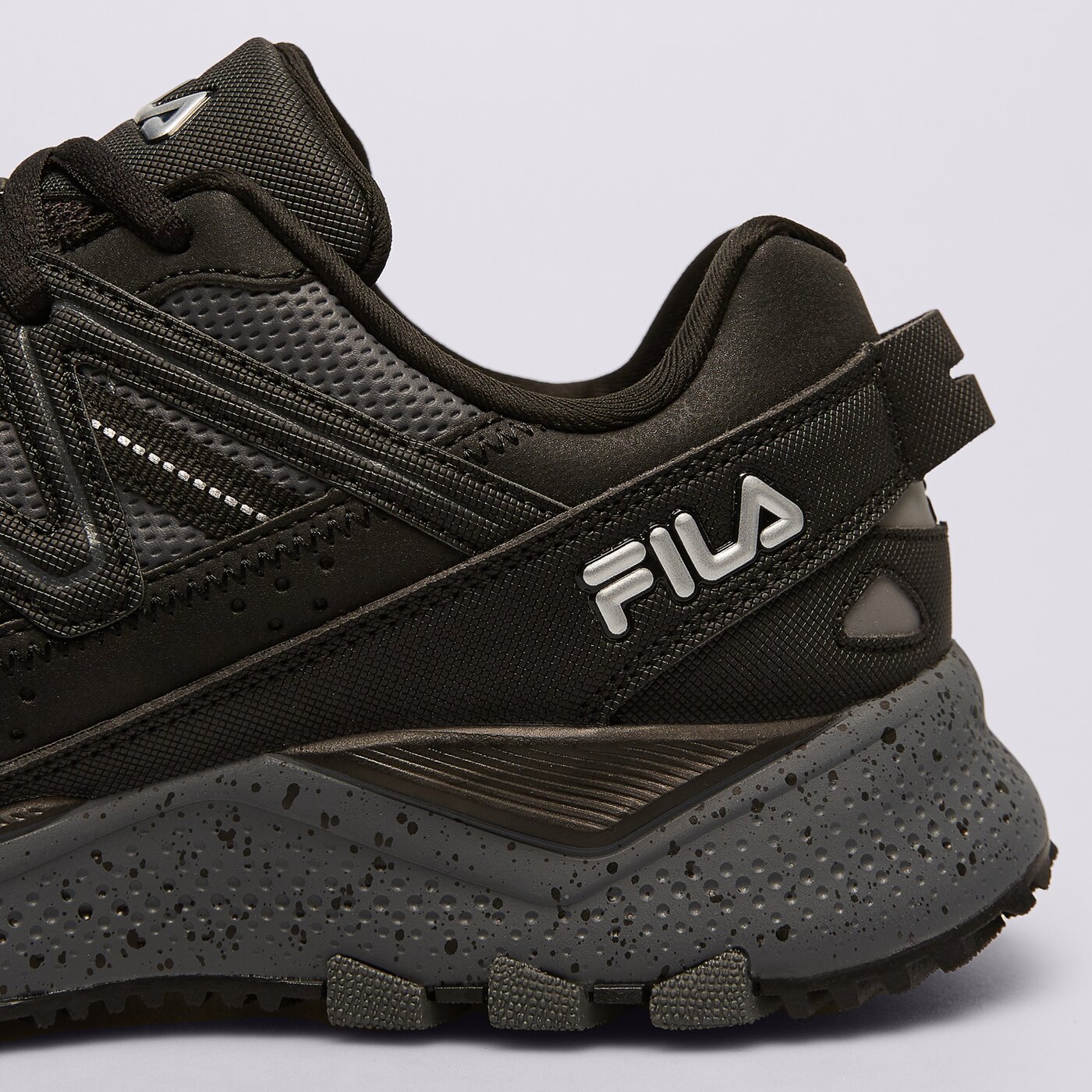 Мъжки туристически обувки FILA FIRETRAIL EVO 1jm02581002 цвят черен