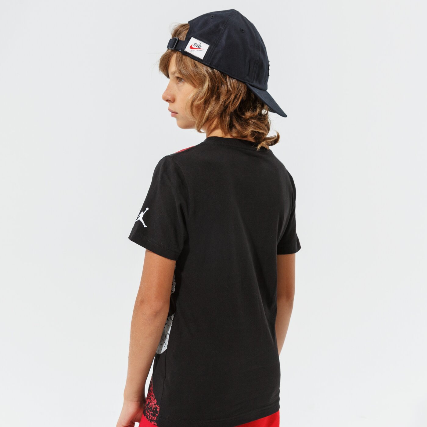 Детска тениска JORDAN ТЕНИСКА JM DISTRESS TEE BOY 95a605-023 цвят черен