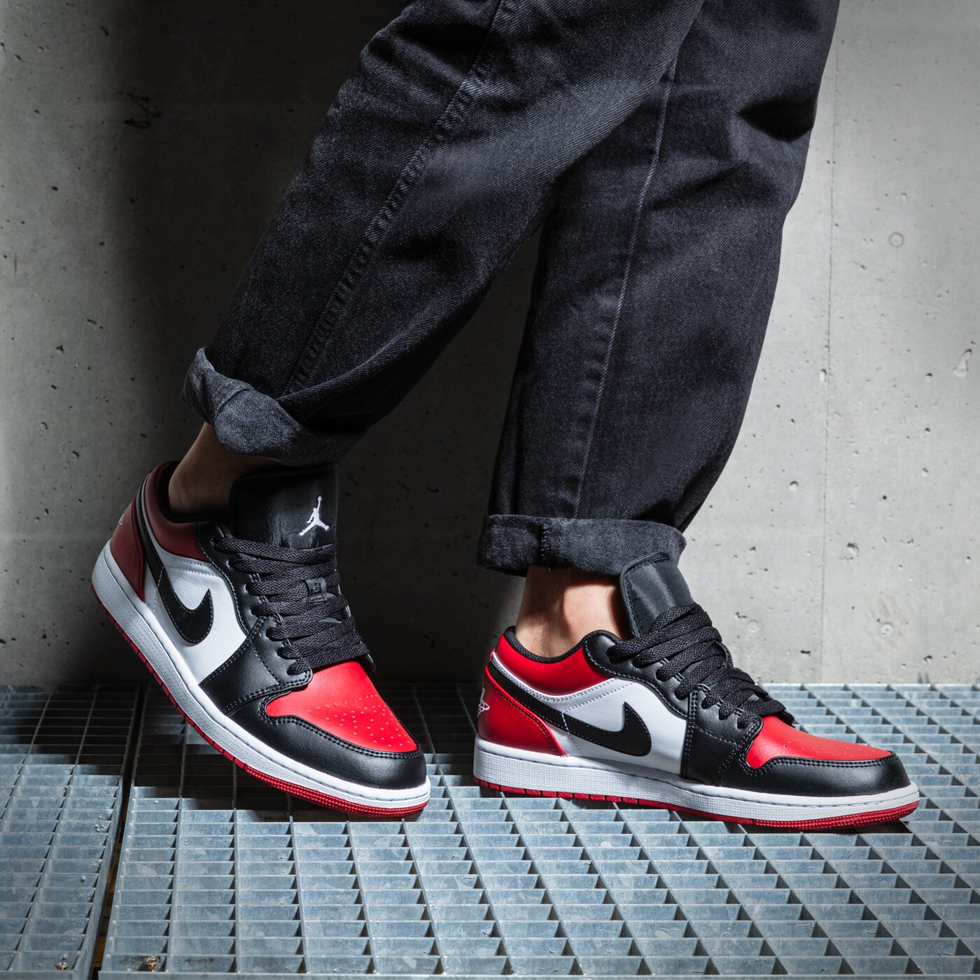 Мъжки маратонки AIR JORDAN 1 LOW  553558-612 цвят червен