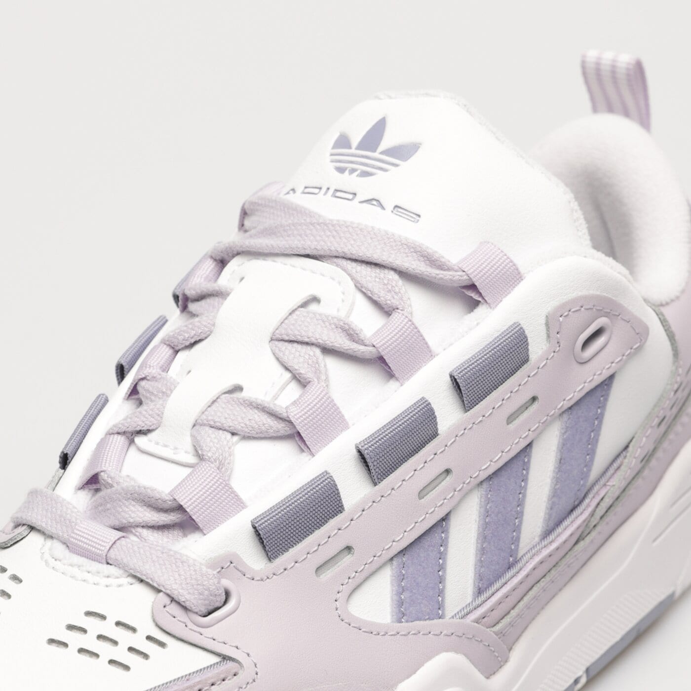 Дамски маратонки ADIDAS ADI2000 W hq8652 цвят бял