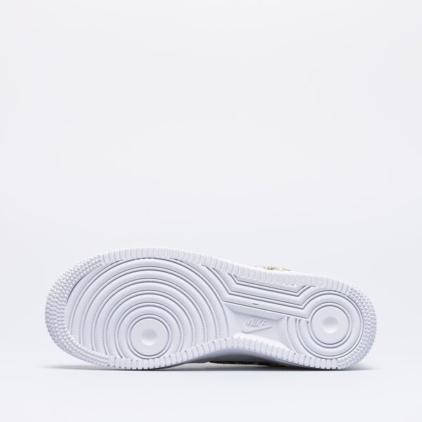 Дамски маратонки W AIR FORCE 1 '07 ESS dj9942-101 цвят бял