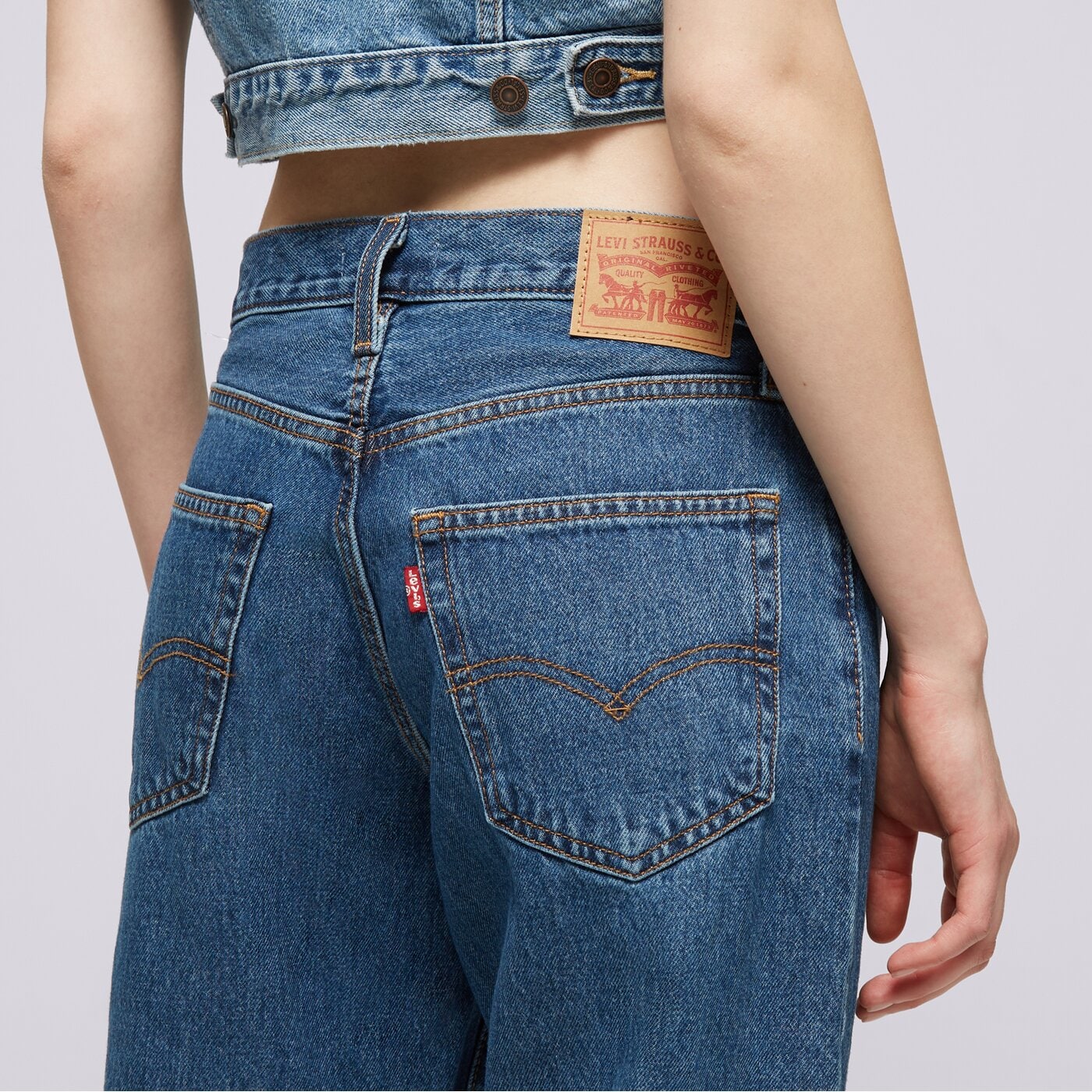 Дамски панталони LEVI'S ПАНТАЛОНИ 94 BAGGY MED INDIGO - WORN IN a3510-0028 цвят тъмносин