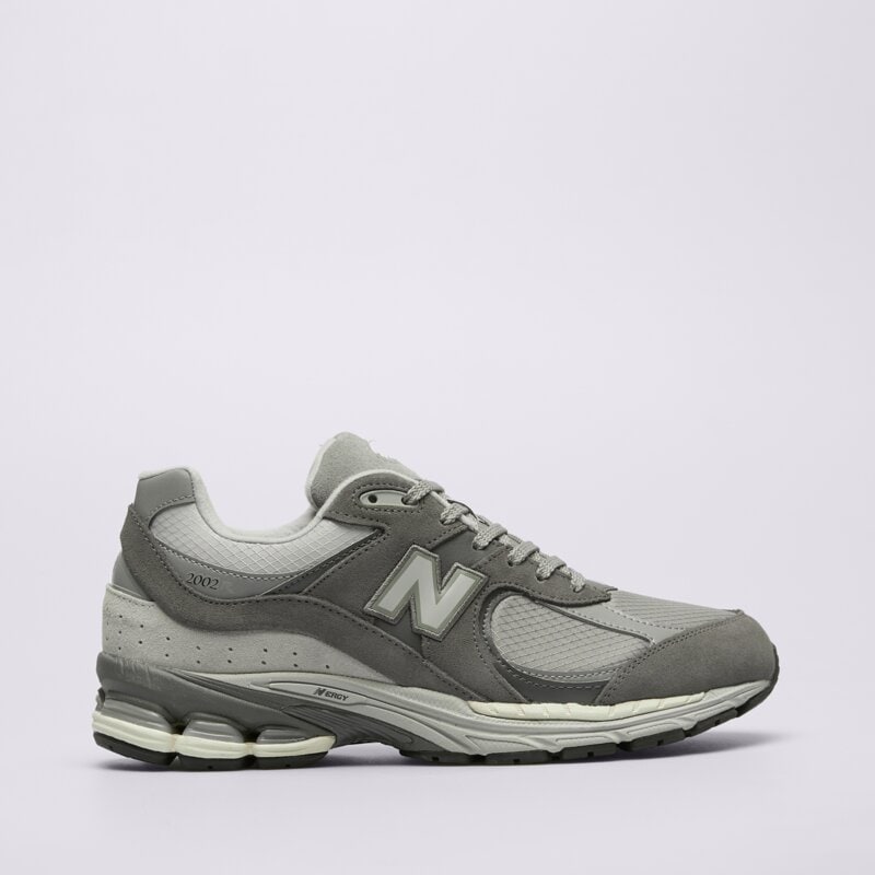 NEW BALANCE 2002R 