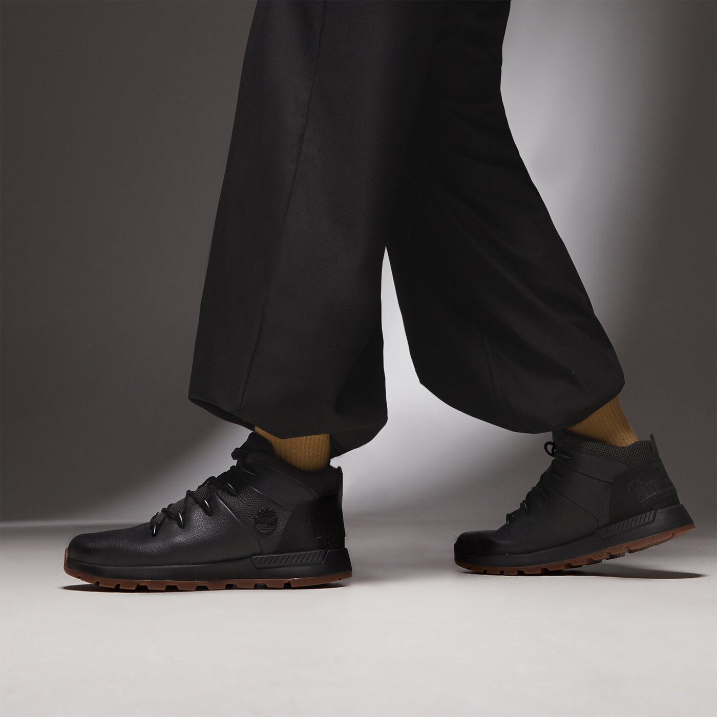 Мъжки зимни обувки TIMBERLAND SPRINT TREKKER MID tb0a2pb40151 цвят черен