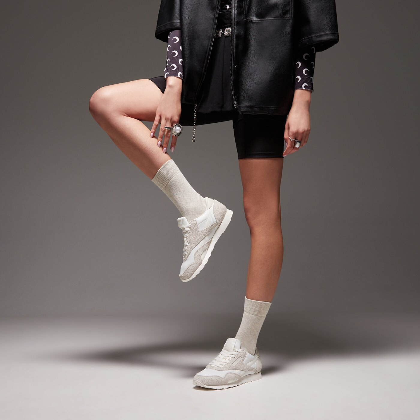 Дамски маратонки REEBOK CLASSIC NYLON 100220923 цвят бял