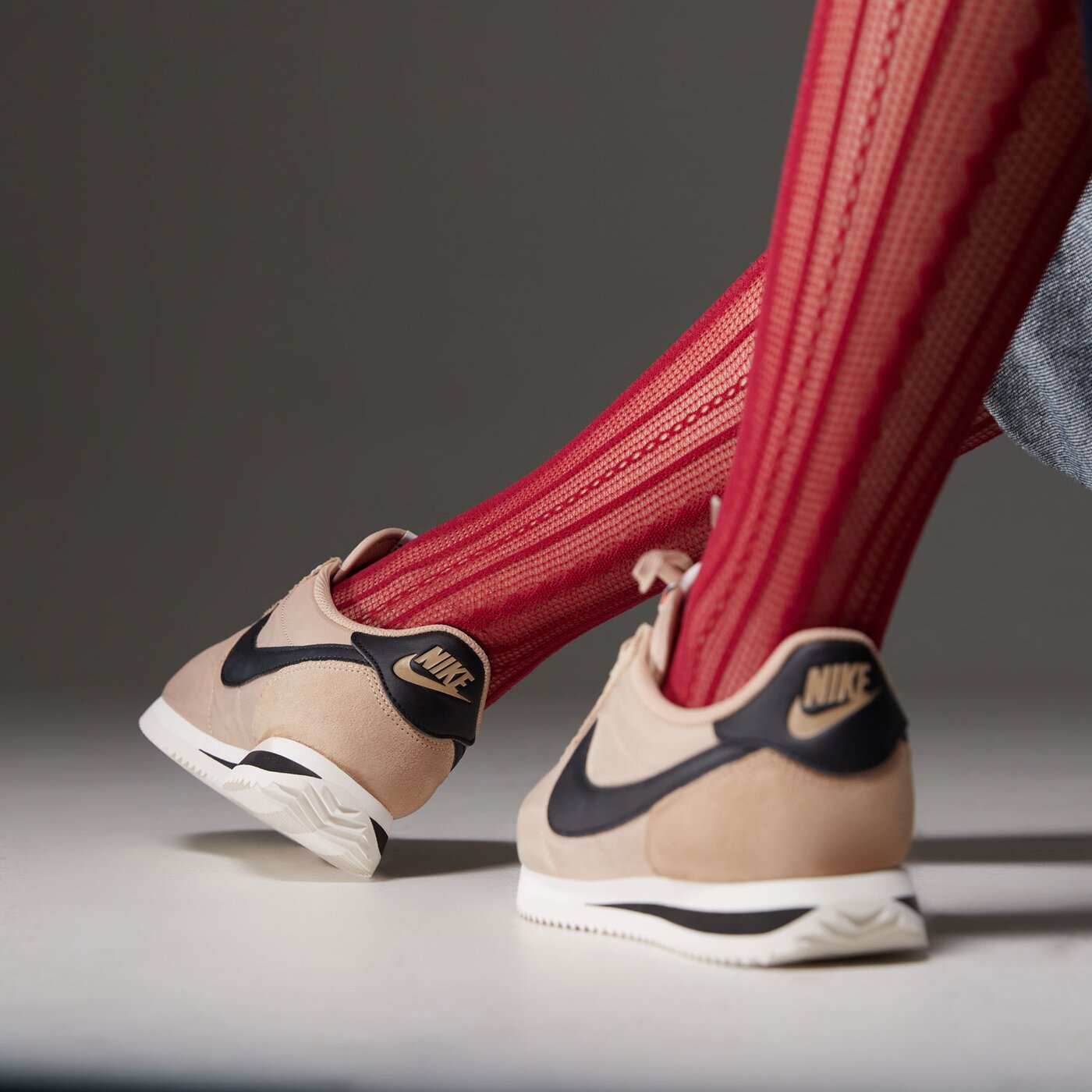 Дамски маратонки NIKE W CORTEZ SE  if1764-200 цвят кафяв