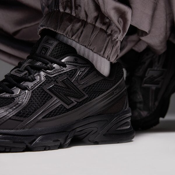 Мъжки маратонки NEW BALANCE U740 u740bo2 цвят черен