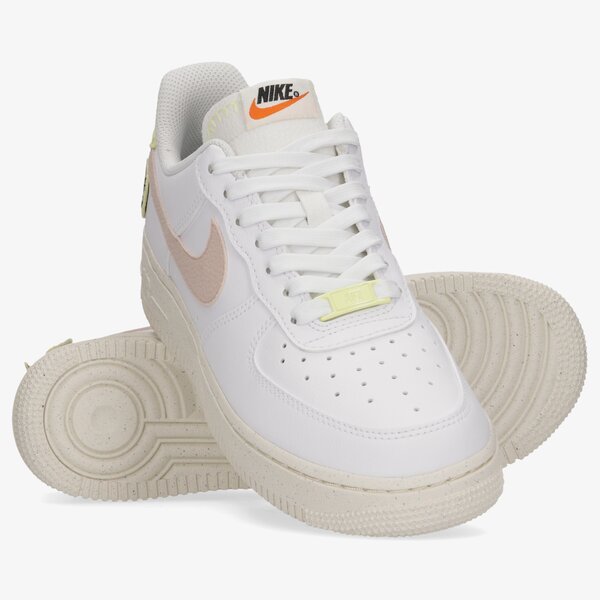 Дамски маратонки NIKE AIR FORCE 1 '07 SE NEXT NATURE dj6377-100 цвят бял