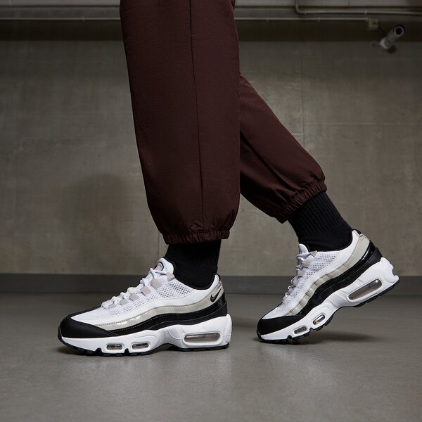 Дамски маратонки NIKE AIR MAX 95 dr2550100 цвят многоцветен