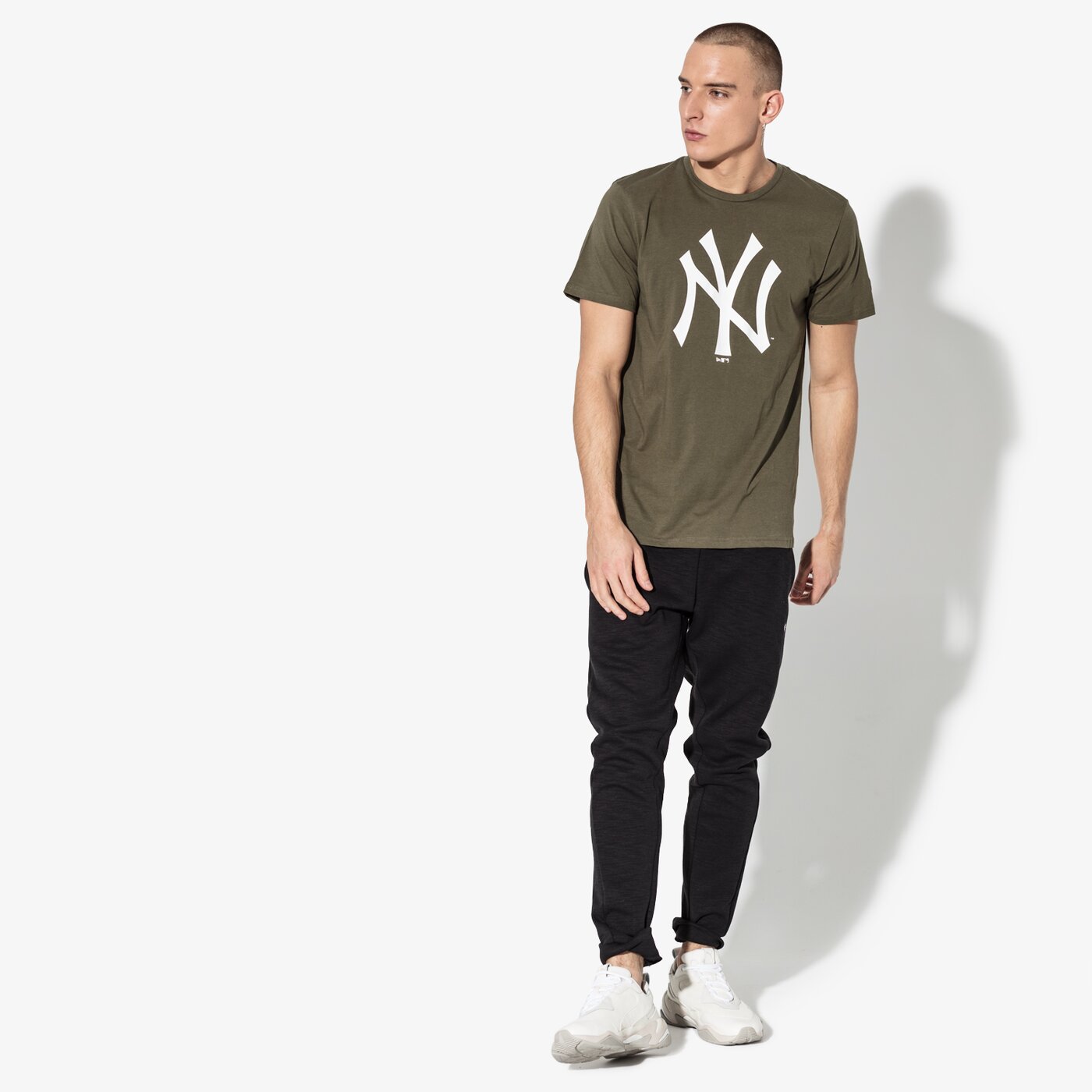 Мъжка тениска NEW ERA ТЕНИСКА SS MLB NYY КАКИ NEW YORK YANKEES NOV 11863694 цвят каки