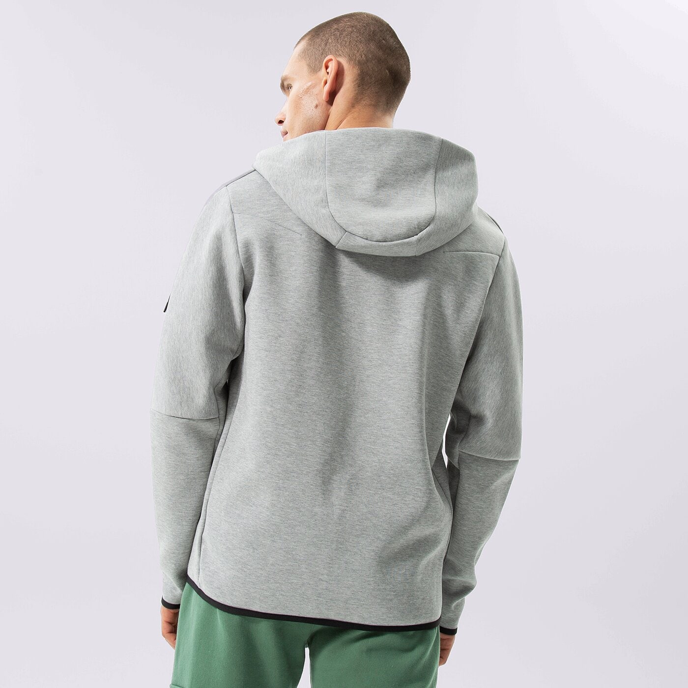 Мъжки суичър NIKE СУИТЧЪР С КАЧУЛКА SPORTSWEAR TECH FLEECE cu4489-063 цвят сив