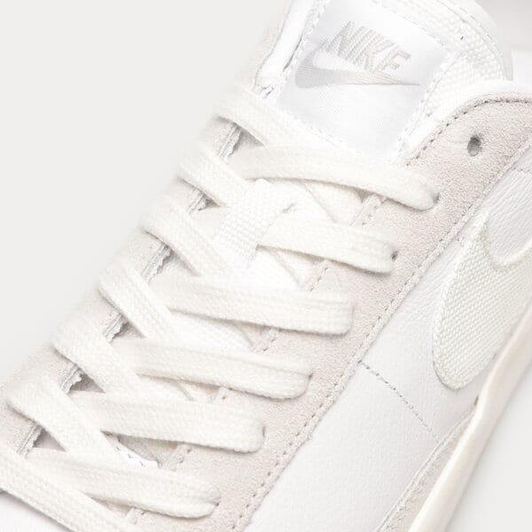 Мъжки маратонки NIKE BLAZER LOW LEATHER cw7585-100 цвят бял