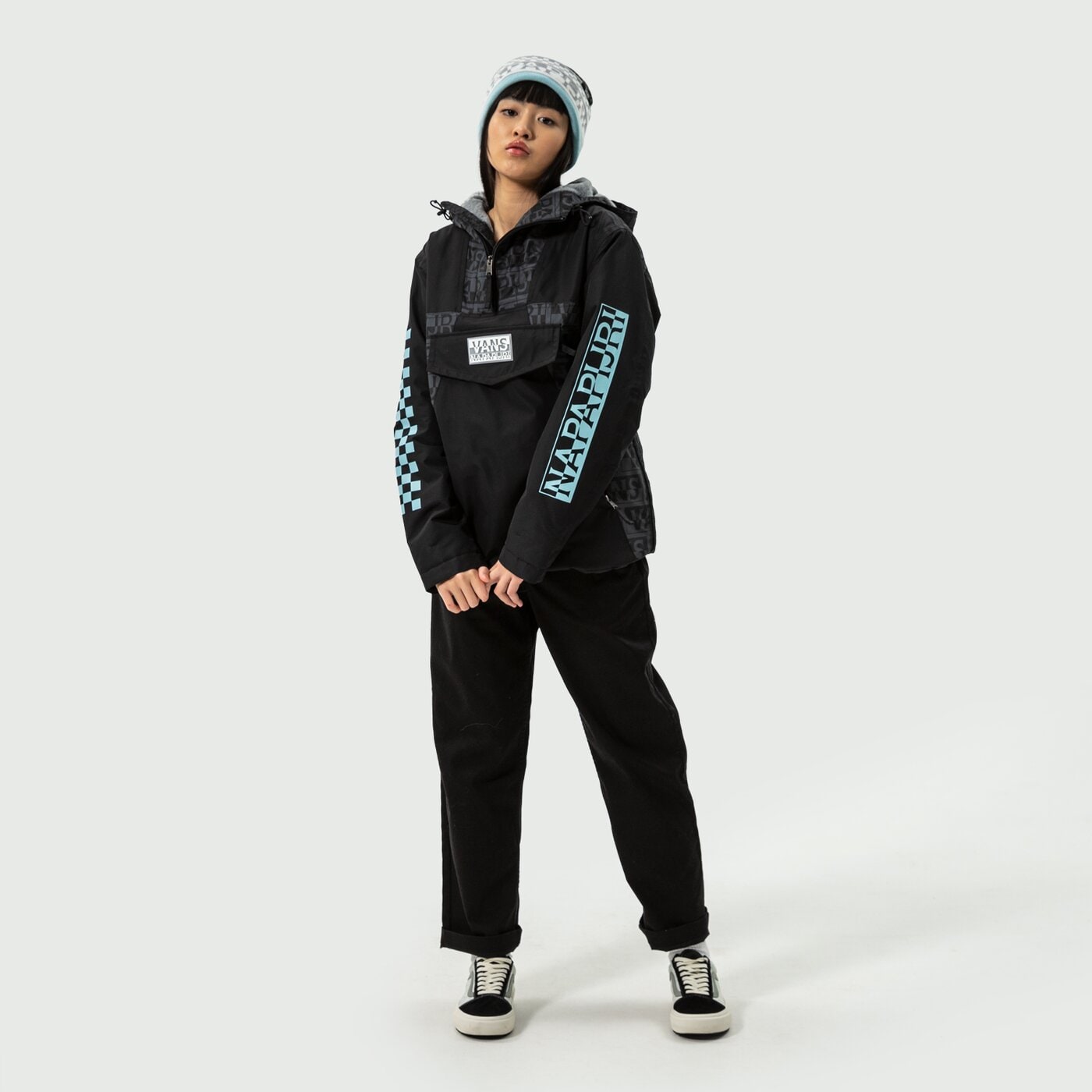 Дамско зимно яке VANS ЯКЕ ЗИМНО WM VANS X NAPAPIJRI ANORAK vn0a53wxblk1 цвят черен