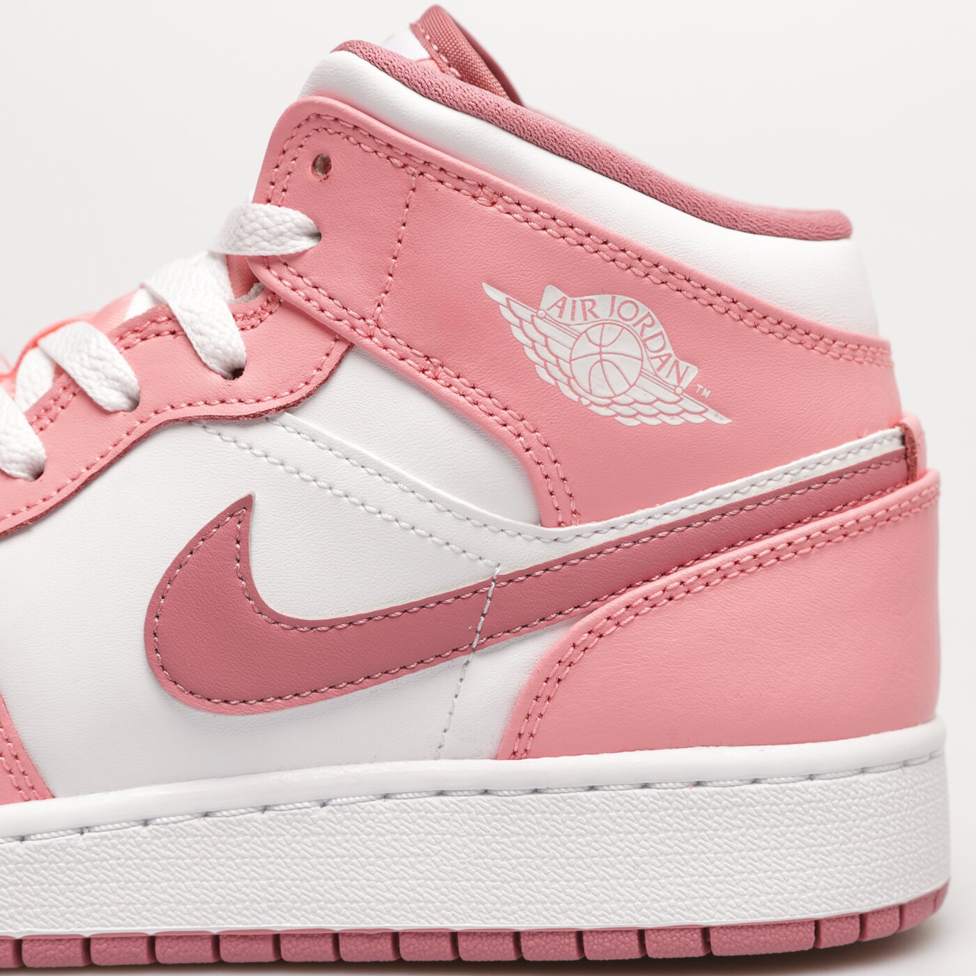 Детски маратонки AIR JORDAN 1 MID  dq8423-616 цвят бял