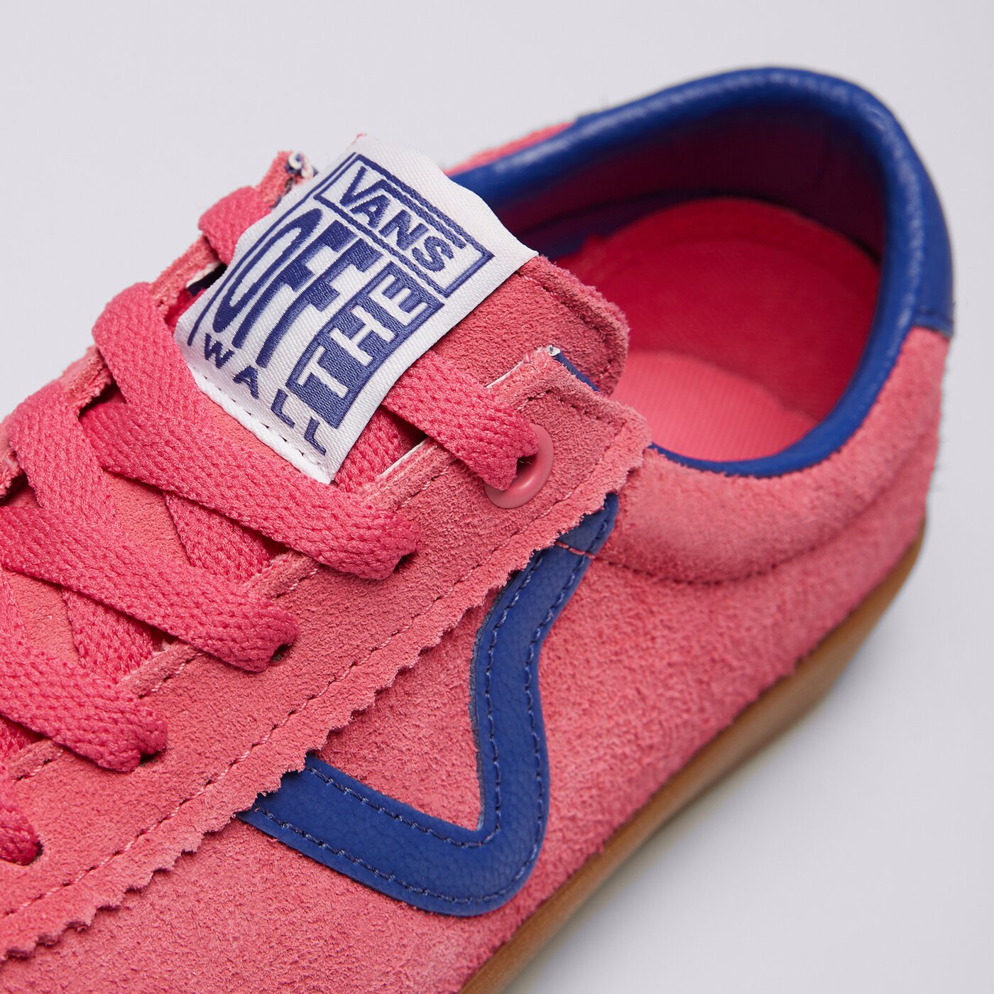 Дамски маратонки VANS SPORT vn000cqrchl1 цвят розов