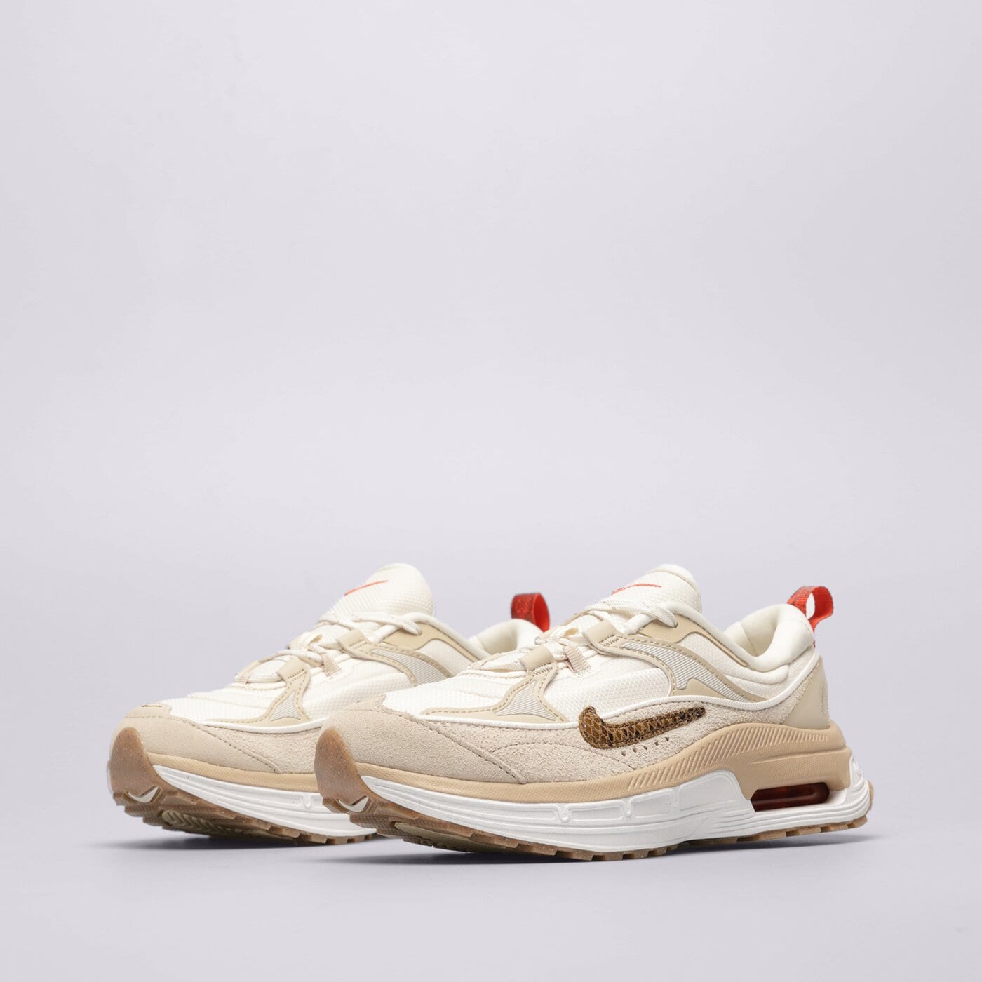 Дамски маратонки NIKE AIR MAX BLISS SE fb9752-100 цвят бежов