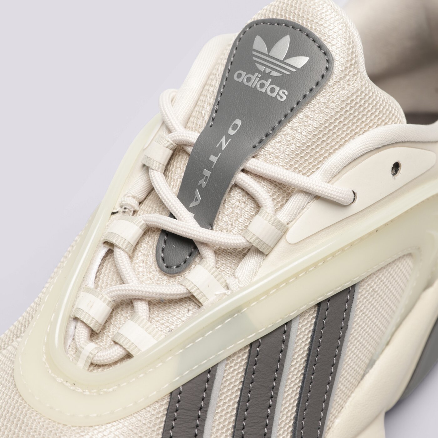 Мъжки маратонки ADIDAS OZTRAL gz9409 цвят бежов