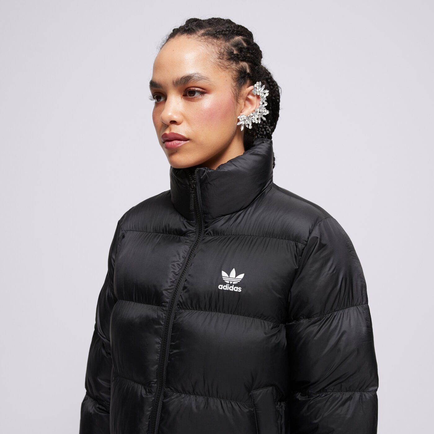 Дамско зимно яке ADIDAS ЯКЕ ПУХЕН SHORT PUFFER jd0420 цвят черен