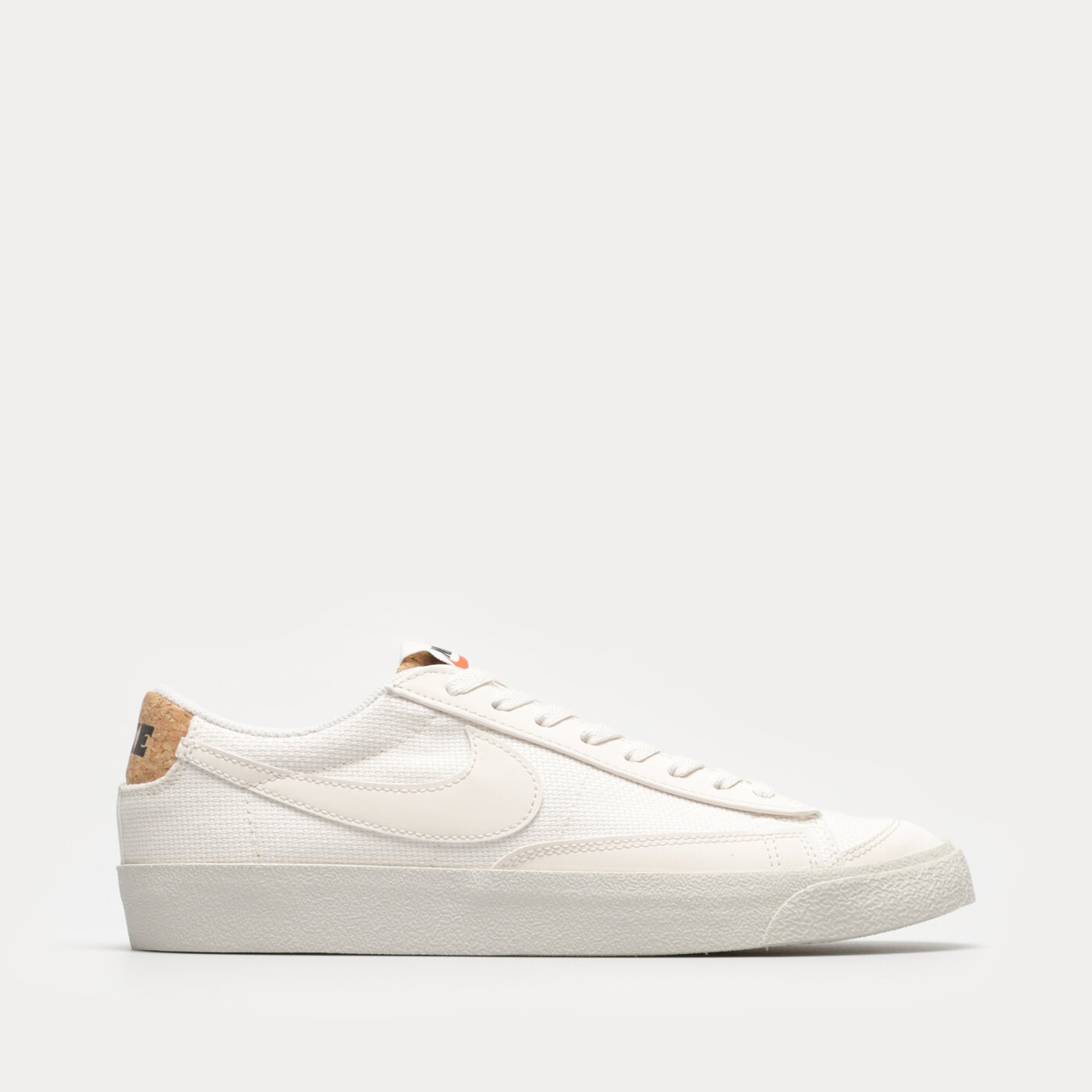 Мъжки маратонки NIKE BLAZER LOW '77 PRM dv7231-001 цвят бежов