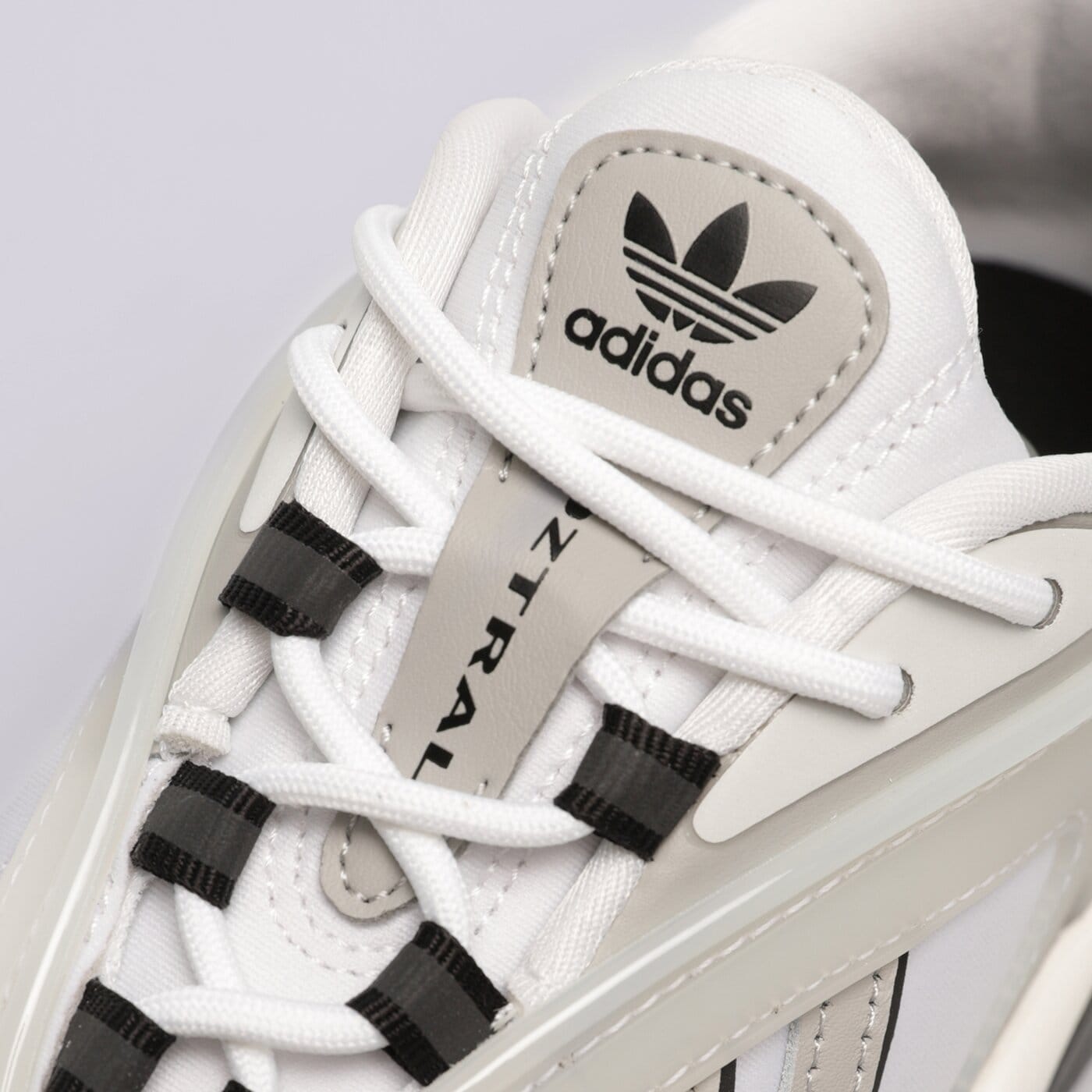 Дамски маратонки ADIDAS OZTRAL W hq6765 цвят сив