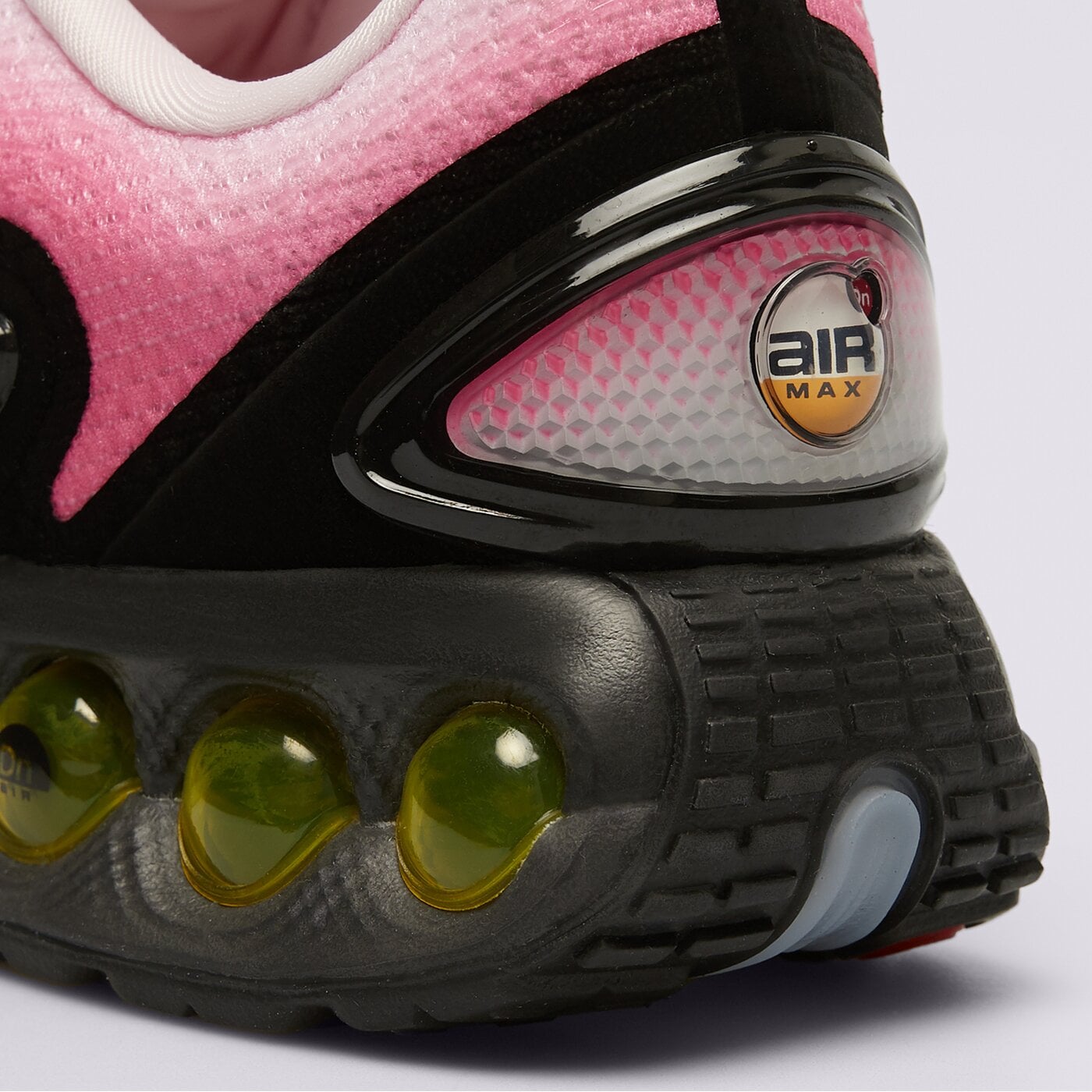 Дамски маратонки NIKE W AIR MAX DN PRM hq0013-600 цвят розов