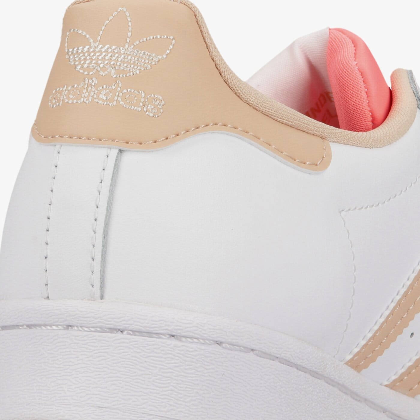 Дамски маратонки ADIDAS SUPERSTAR W gw0570 цвят бял