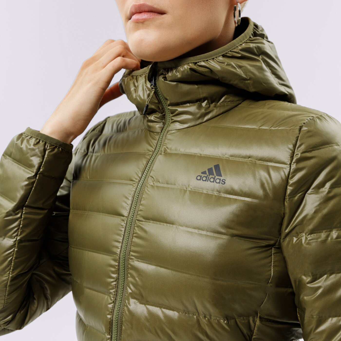 Дамско зимно яке ADIDAS ЯКЕ ЗИМНО W VARILITE HO J gt9227 цвят каки