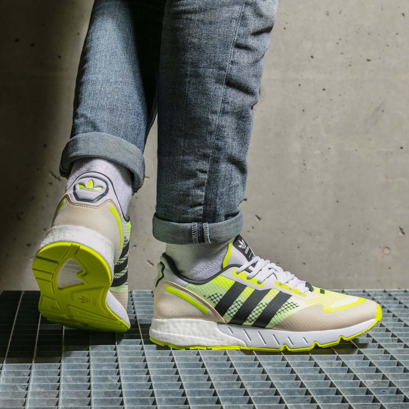 Мъжки маратонки ADIDAS ZX 1K BOOST h05328 цвят бял