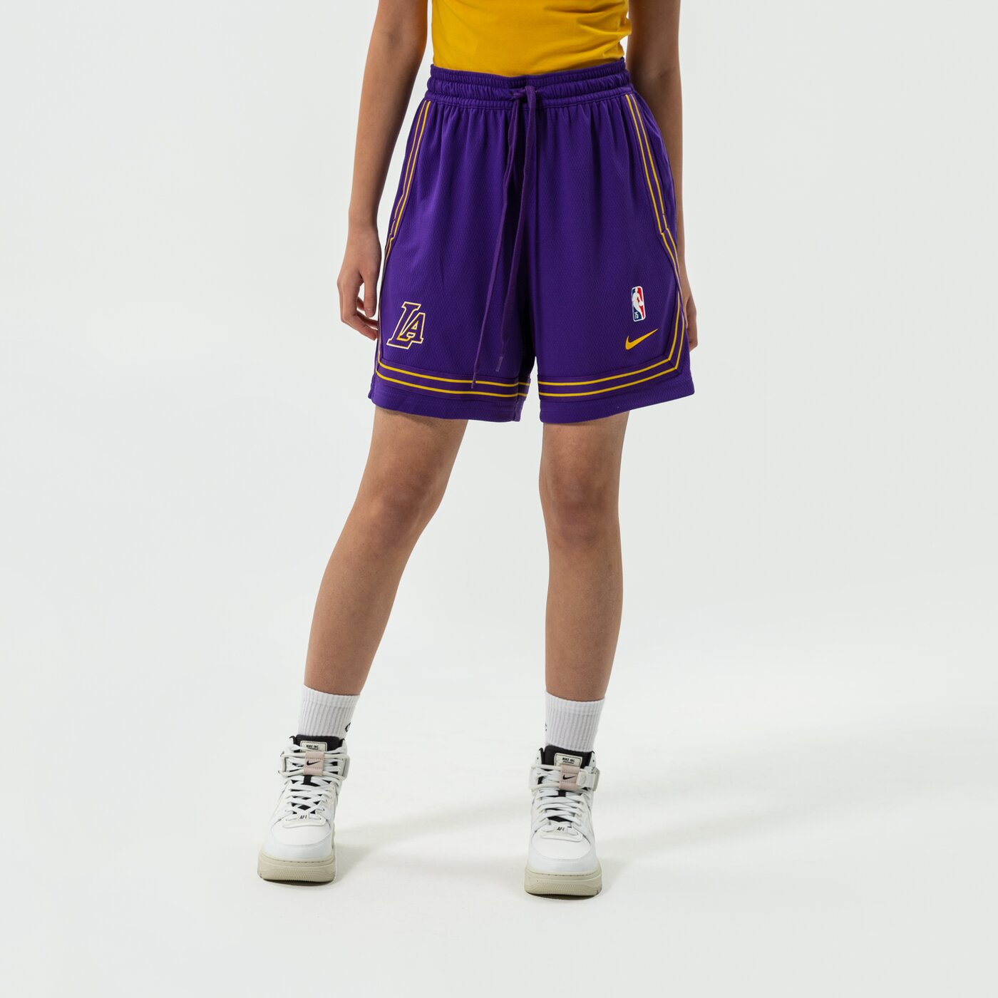 Дамски къси панталони NIKE ШОРТИ LAL W NK SHRT CRSSVR CTS 75 NBA db1367-504 цвят виолетов