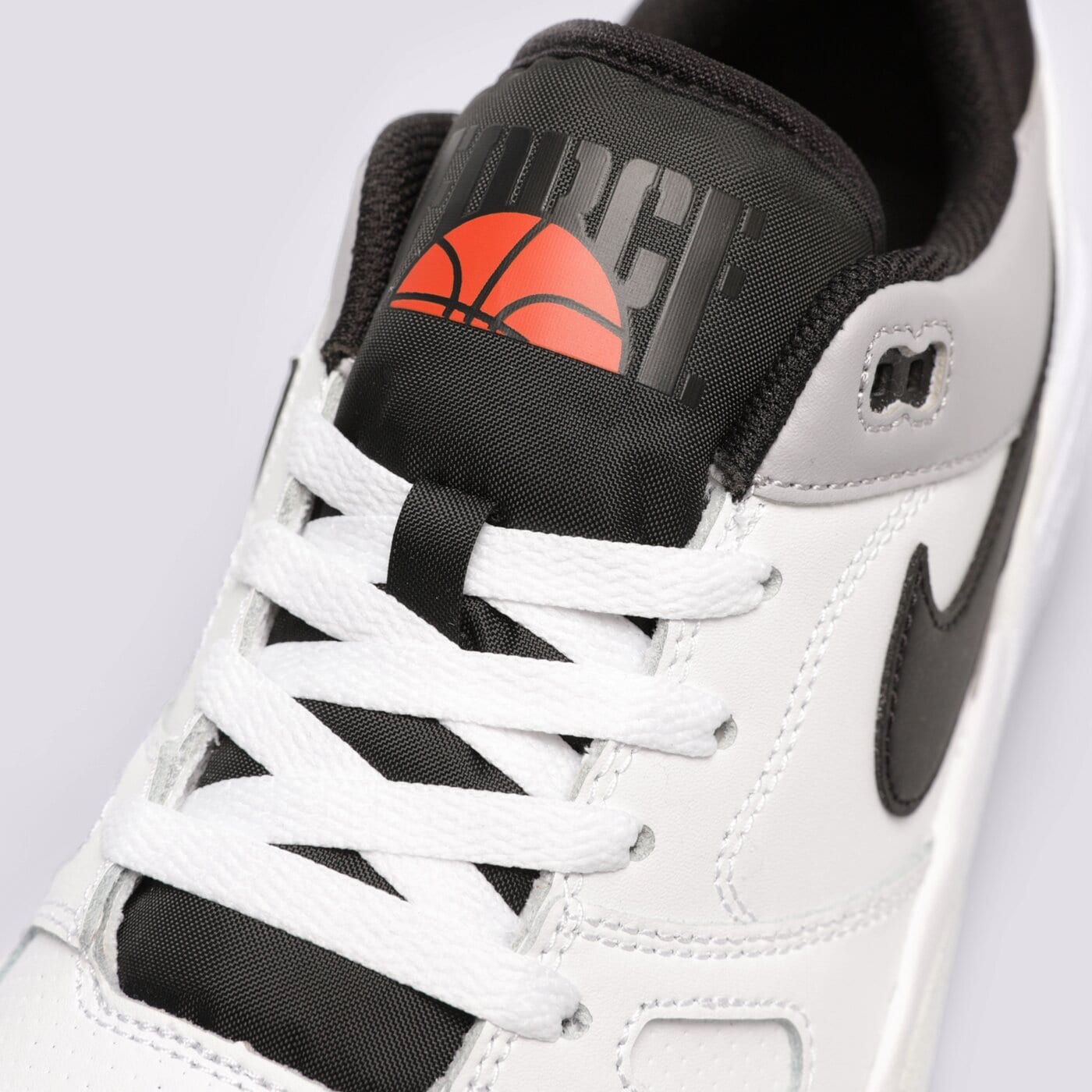 Мъжки маратонки NIKE FULL FORCE LO fb1362-101 цвят бял