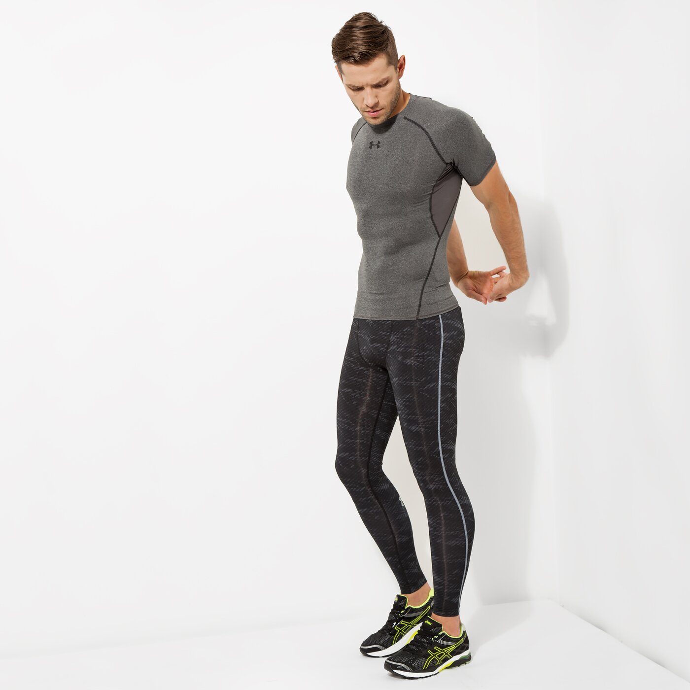 Мъжка тениска UNDER ARMOUR ТЕНИСКА HEATGEAR COMPRESSION 1257468090 цвят сив