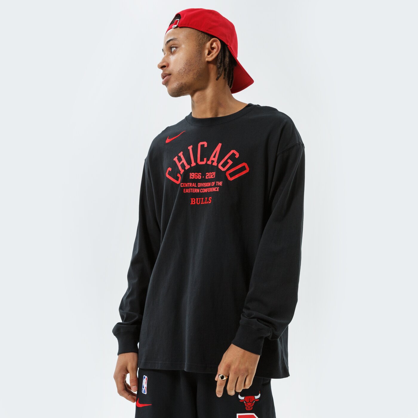 Мъжка тениска NIKE ТЕНИСКА CHI M NK CTS TM ELMNT LS TEE NBA da5891-010 цвят черен