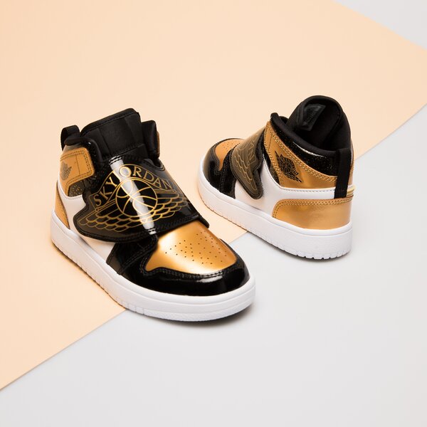 Детски маратонки SKY JORDAN 1 SE CBR BP  dv6069-071 цвят черен