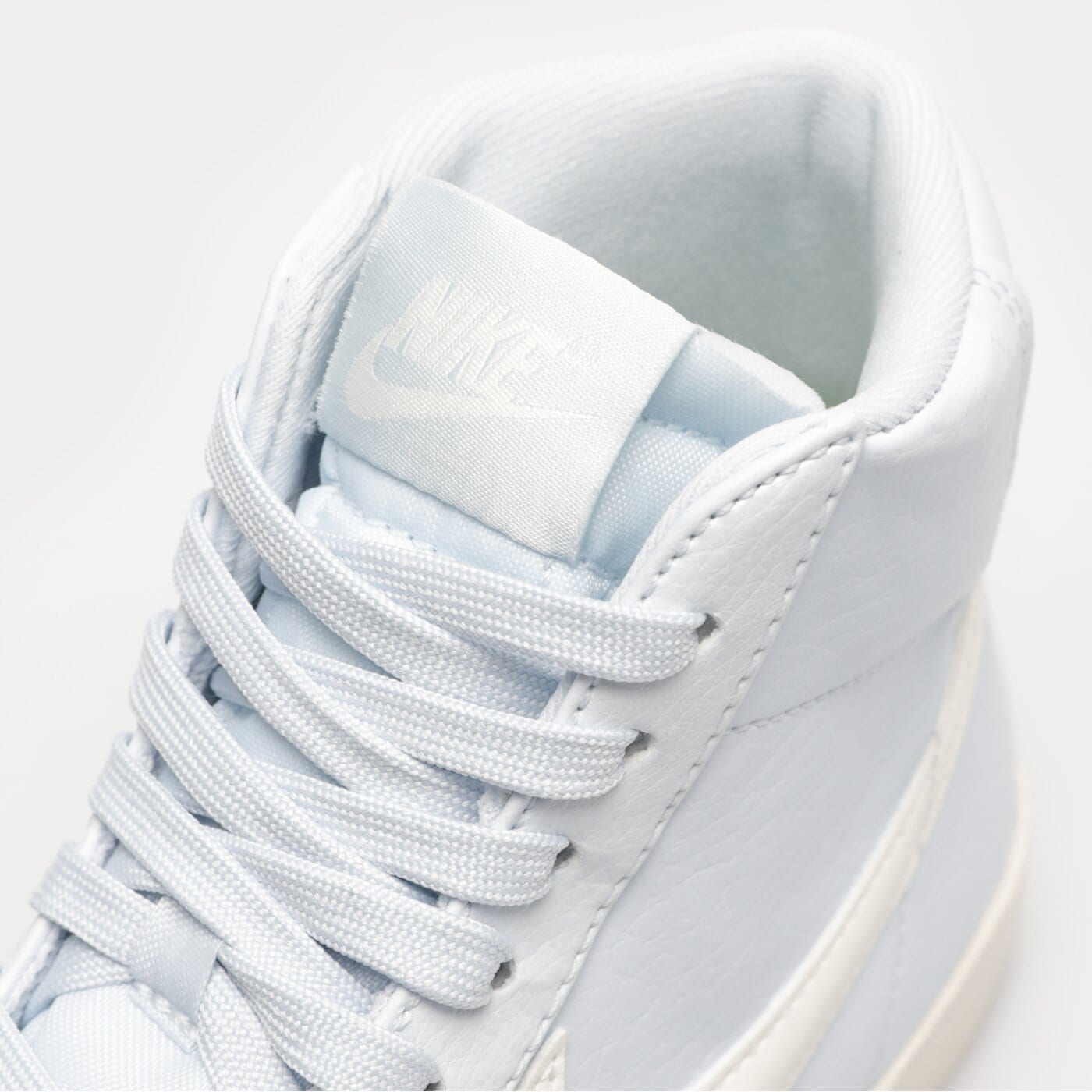 cq4277 nike