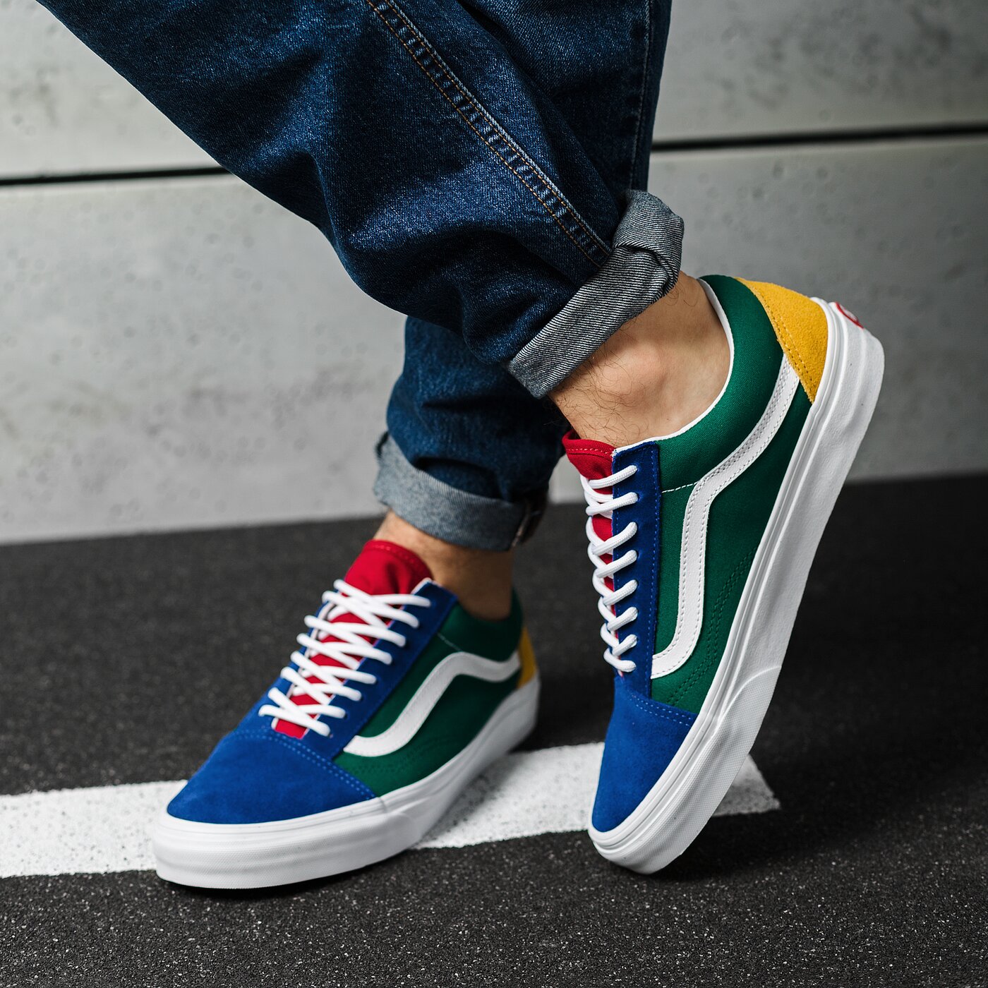 Мъжки маратонки VANS UA OLD SKOOL vn0a38g1r1q1 цвят зелен