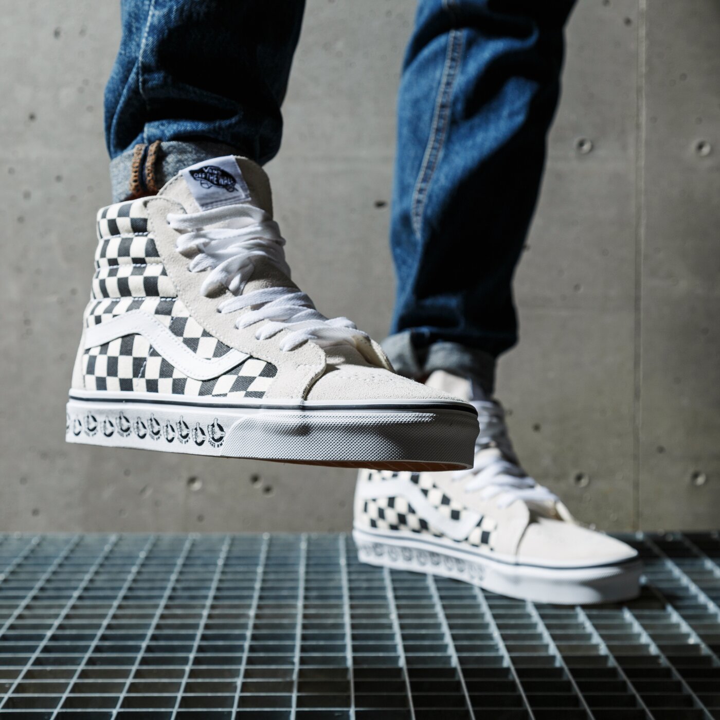 Мъжки маратонки VANS UA SK8-HI REISSUE vn0a4bv8v3h1 цвят бял