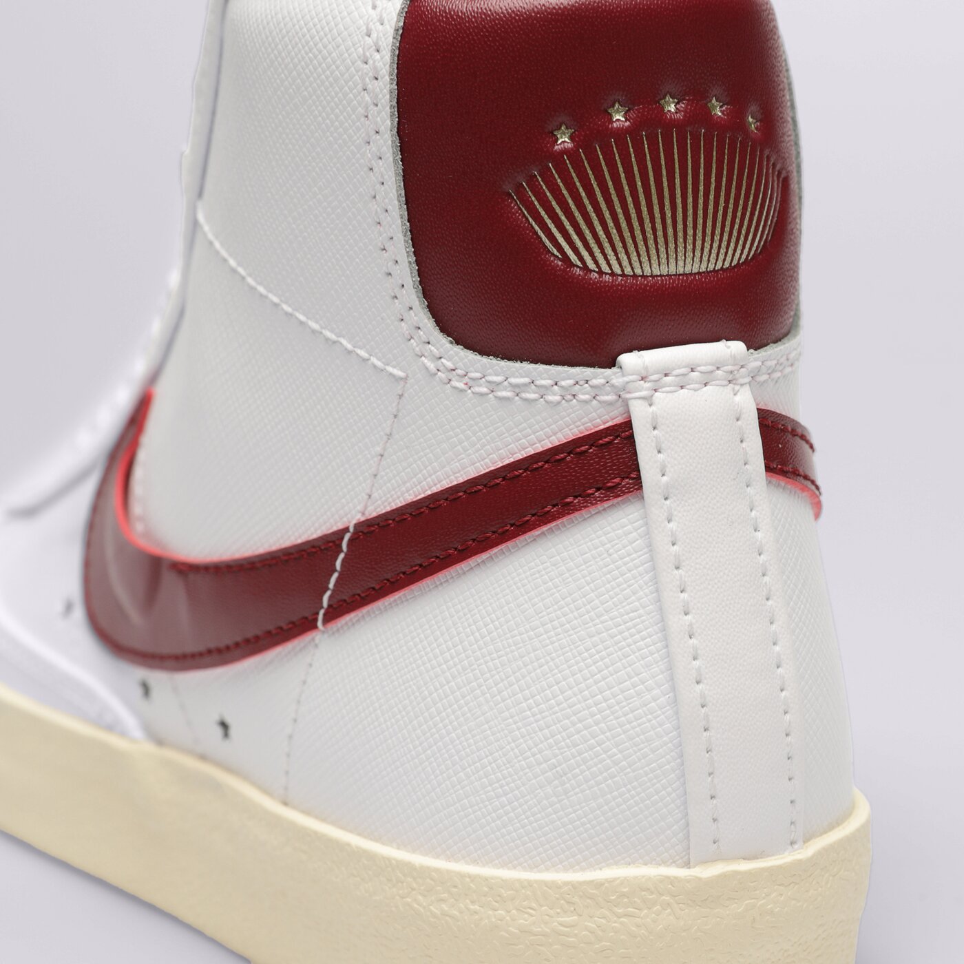 Дамски маратонки NIKE BLAZER MID '77 SE dv7003-100 цвят бял