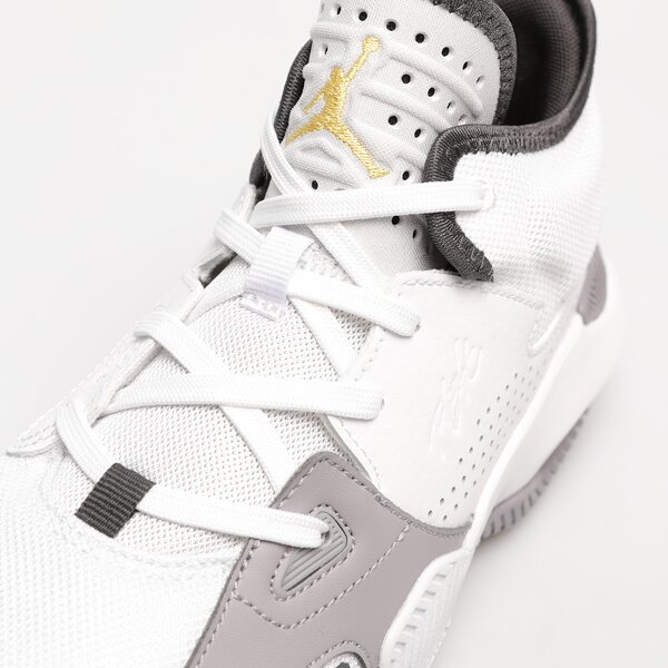 Детски маратонки JORDAN STAY LOYAL 2  dq8398-103 цвят бял