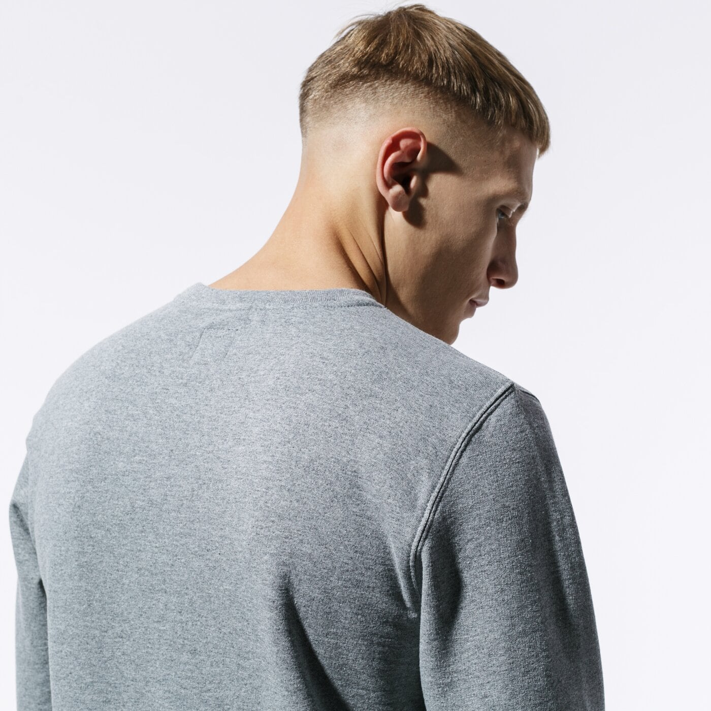 Мъжки суичър VANS СУИТЧЪР VANS CLASSIC CREW II HEATHER/BLACK vn0a456aady1 цвят сив