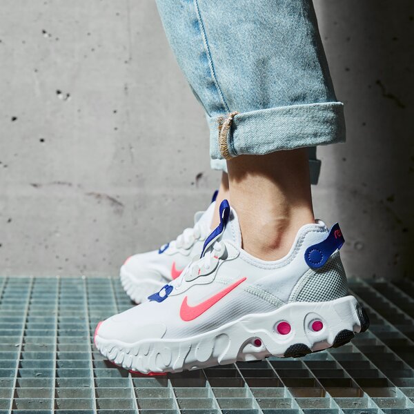 Дамски маратонки NIKE REACT ART3MIS dc9212-100 цвят многоцветен