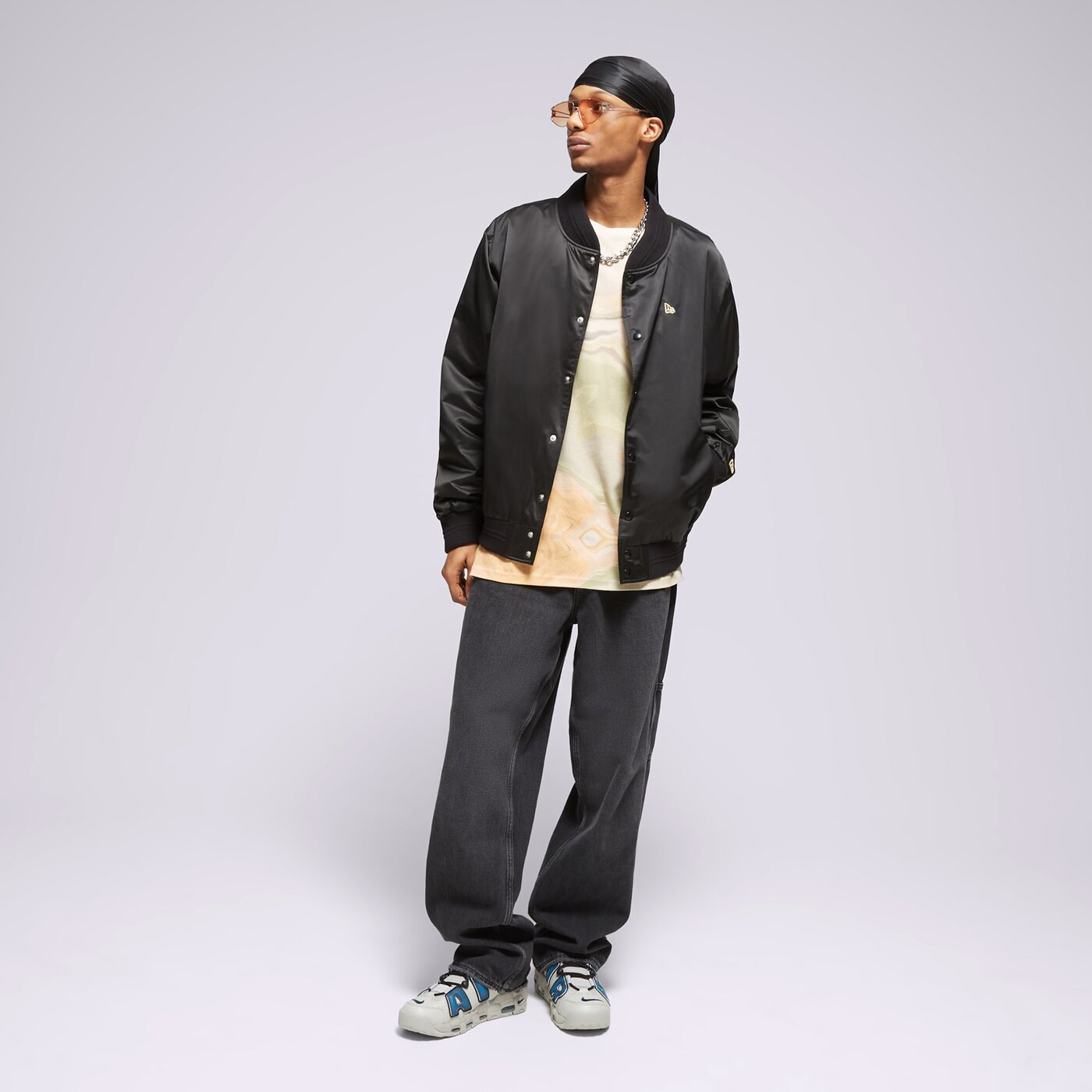 Мъжко зимно яке NEW ERA ЯКЕ NE SATIN BOMBER NONE 60435373 цвят черен