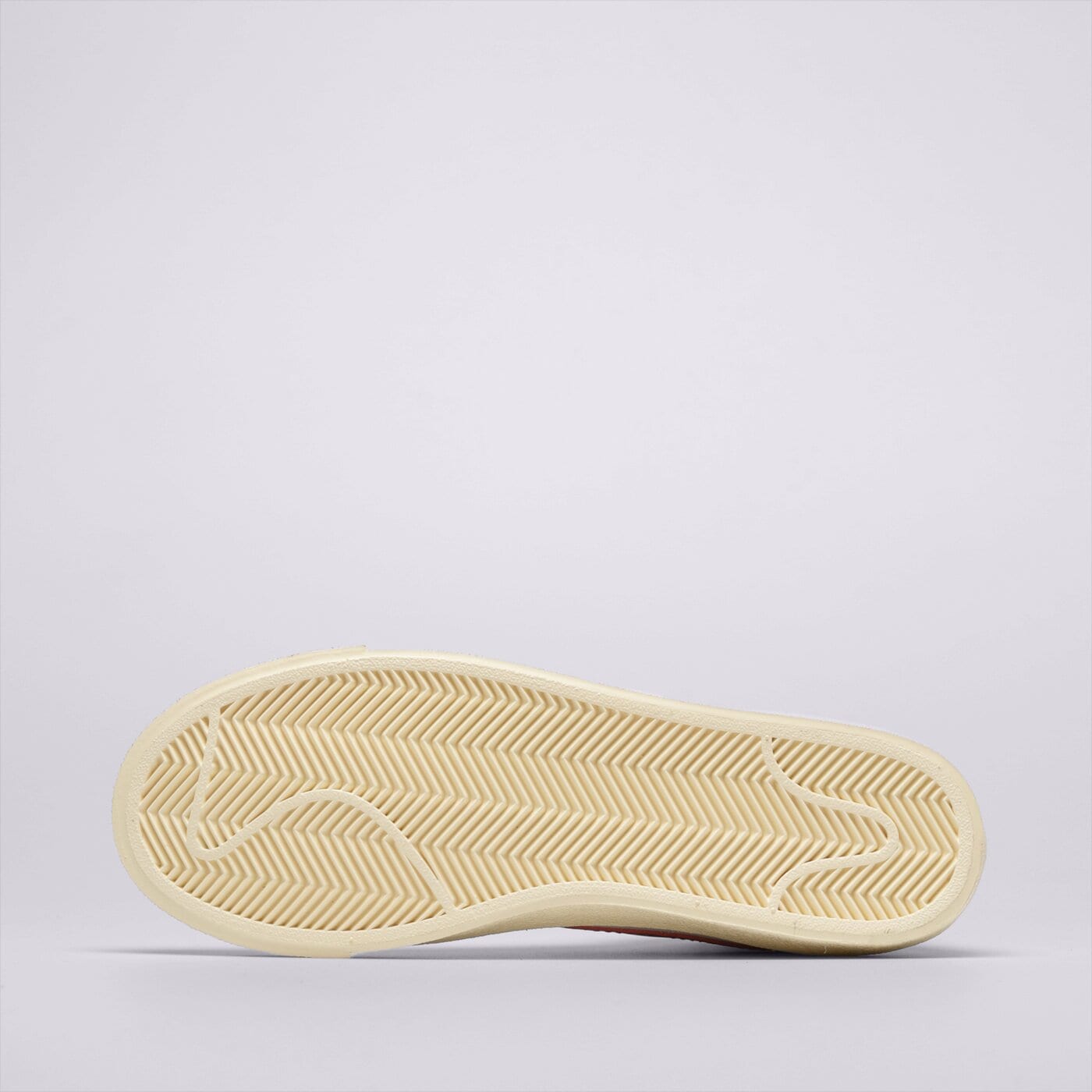 Дамски маратонки NIKE BLAZER MID '77 SE dv7003-100 цвят бял