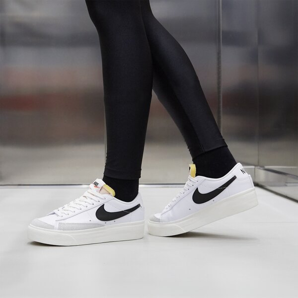 Дамски маратонки NIKE BLAZER LOW PLATFORM  dj0292-101 цвят бял