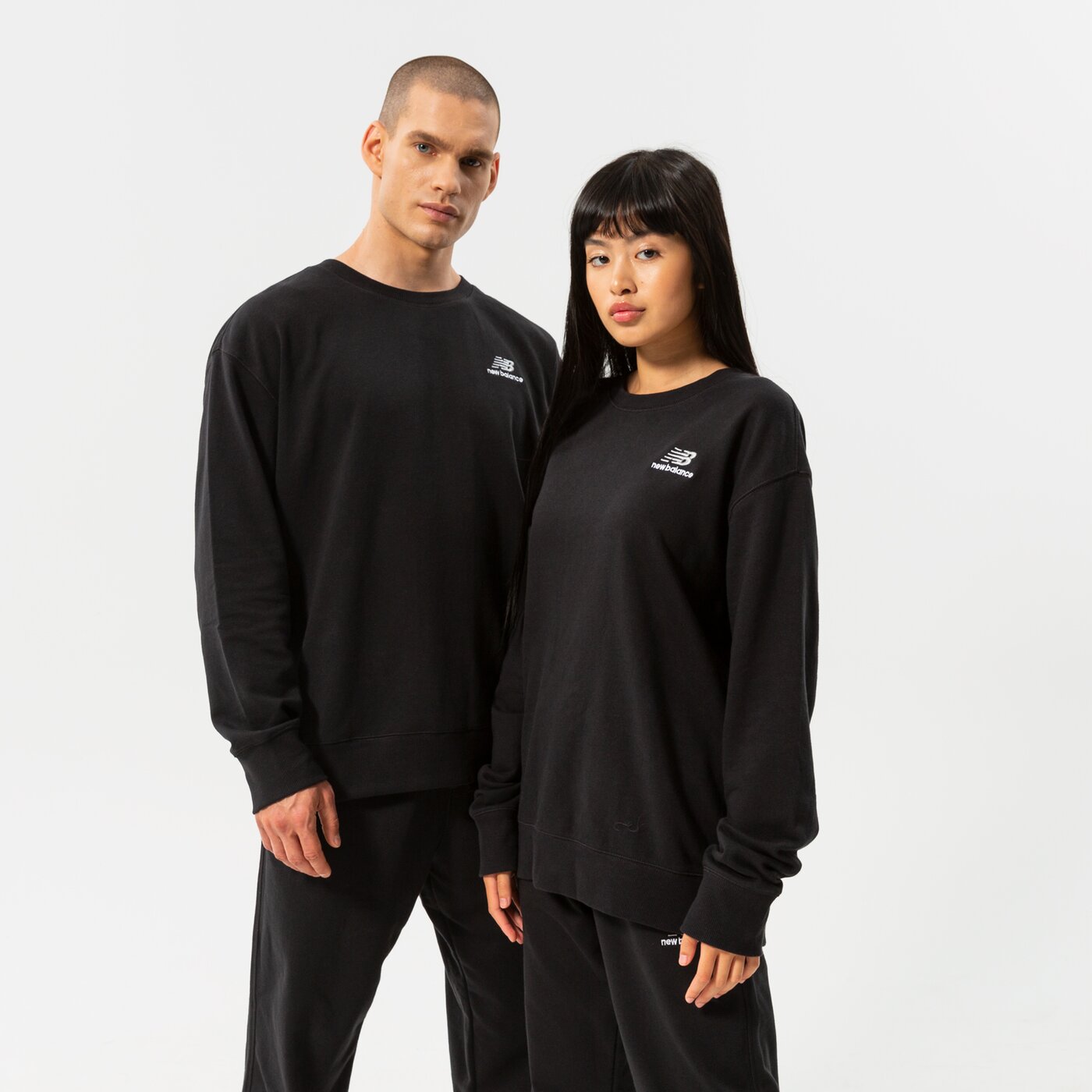 Мъжки суичър NEW BALANCE СУИТЧЪР NB ESSENTIALS UNI-SSENTIALS CREW ut21501bk цвят черен
